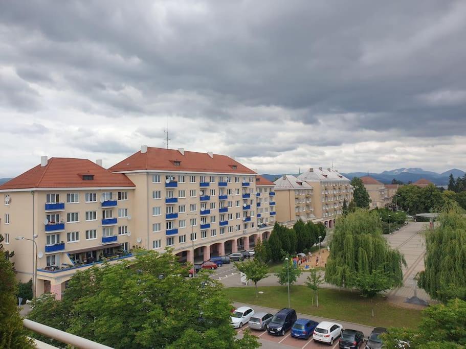 Mezonetovy Apartman V Centre Novej Dubnice Ilava Zewnętrze zdjęcie