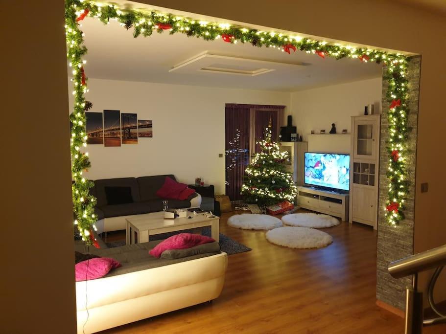 Mezonetovy Apartman V Centre Novej Dubnice Ilava Zewnętrze zdjęcie
