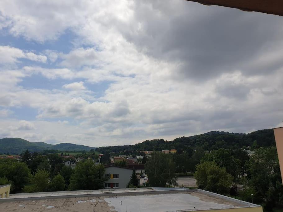Mezonetovy Apartman V Centre Novej Dubnice Ilava Zewnętrze zdjęcie
